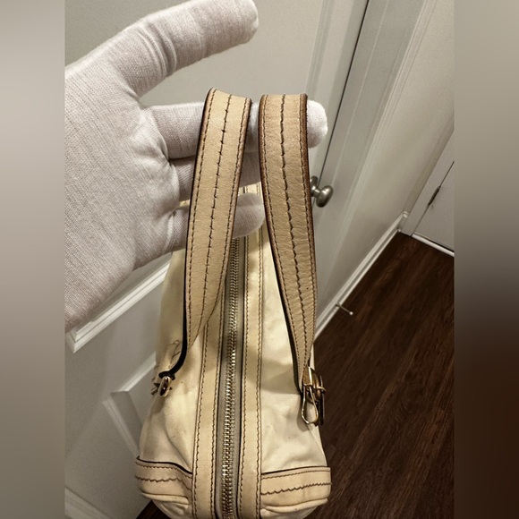 💜Pre-loved💜Authentic Gucci Duchessa Boston Leather Handbag - Picture 6 of 13